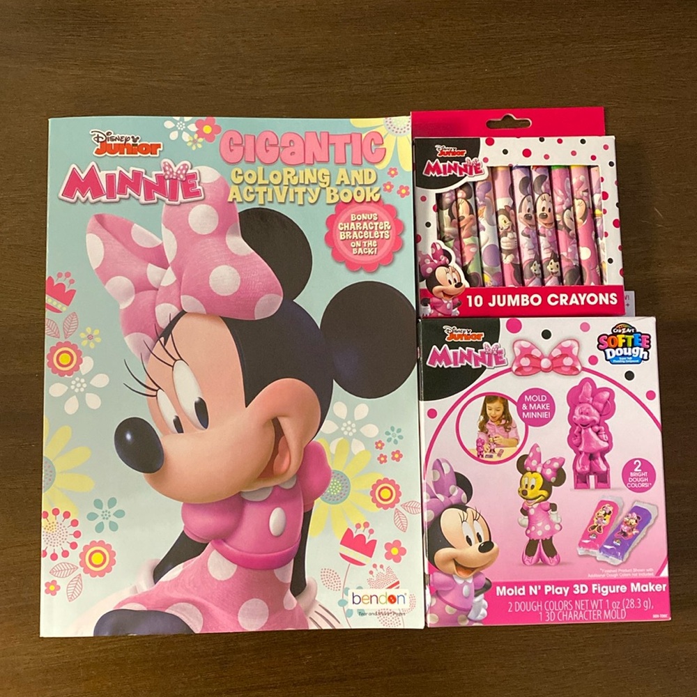 Minnie Mouse Craft Bundle (coloring activity book/jumbo crayons/molding dough)